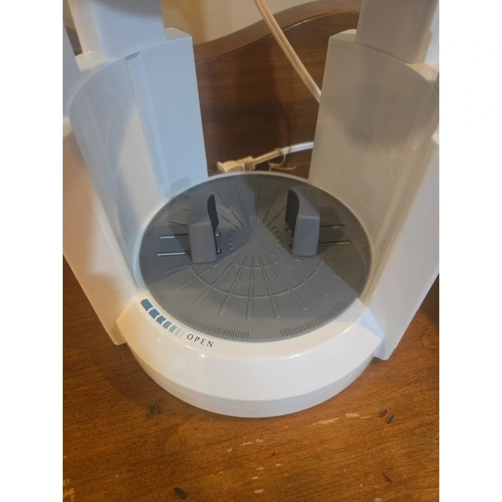 BLACK & DECKER White 